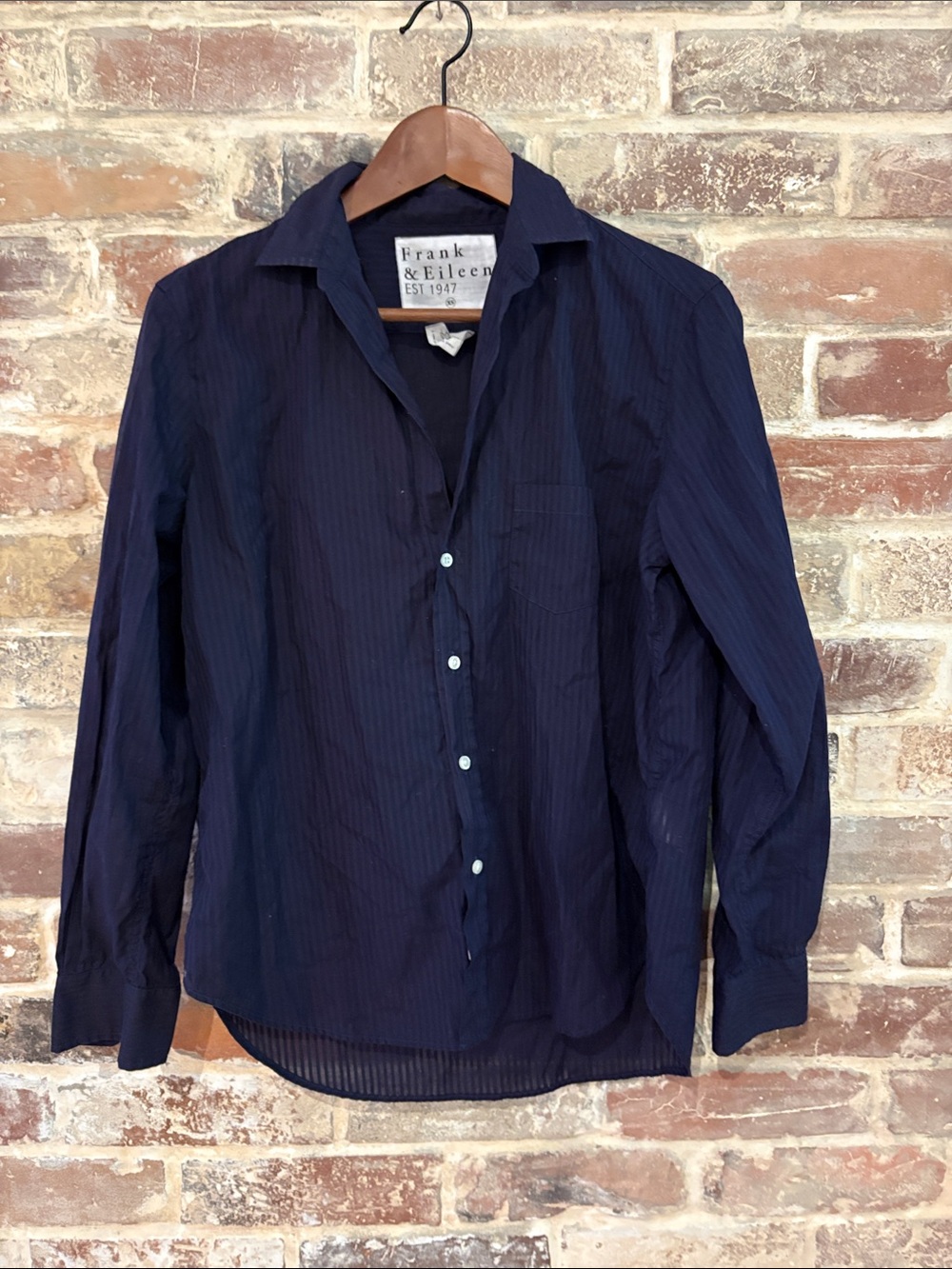 Frank & Eileen Navy Pinstripe Long-Sleeve Button-Down Shirt